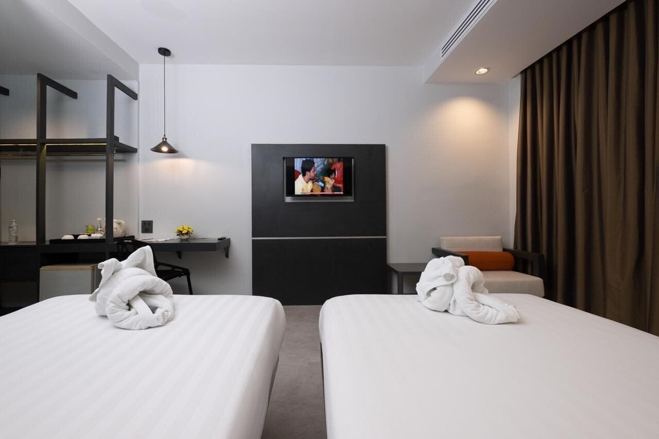 Фото The Royal Palm Beach Front 3*